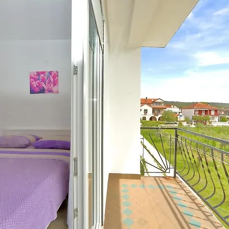 And Aleksandra Bibinje