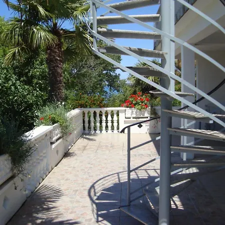 Maison d'hôtes And Aleksandra 3*