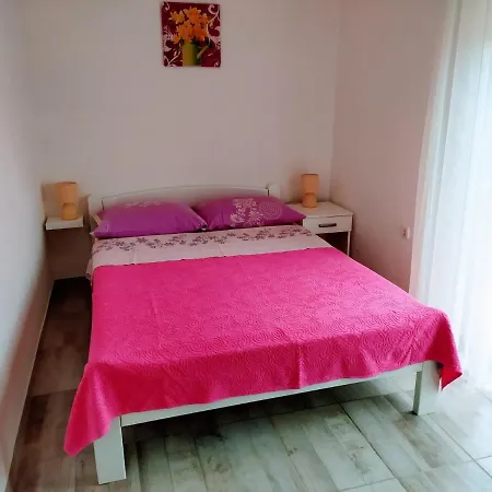 Maison d'hôtes And Aleksandra 3*